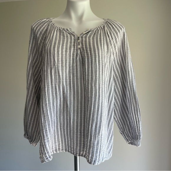 Old Navy Striped Blouse - Picture 1 of 2